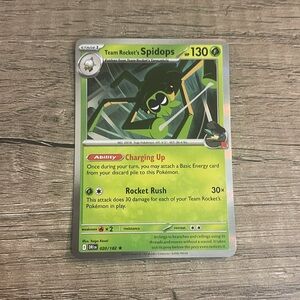 Spidops Pokémon Card